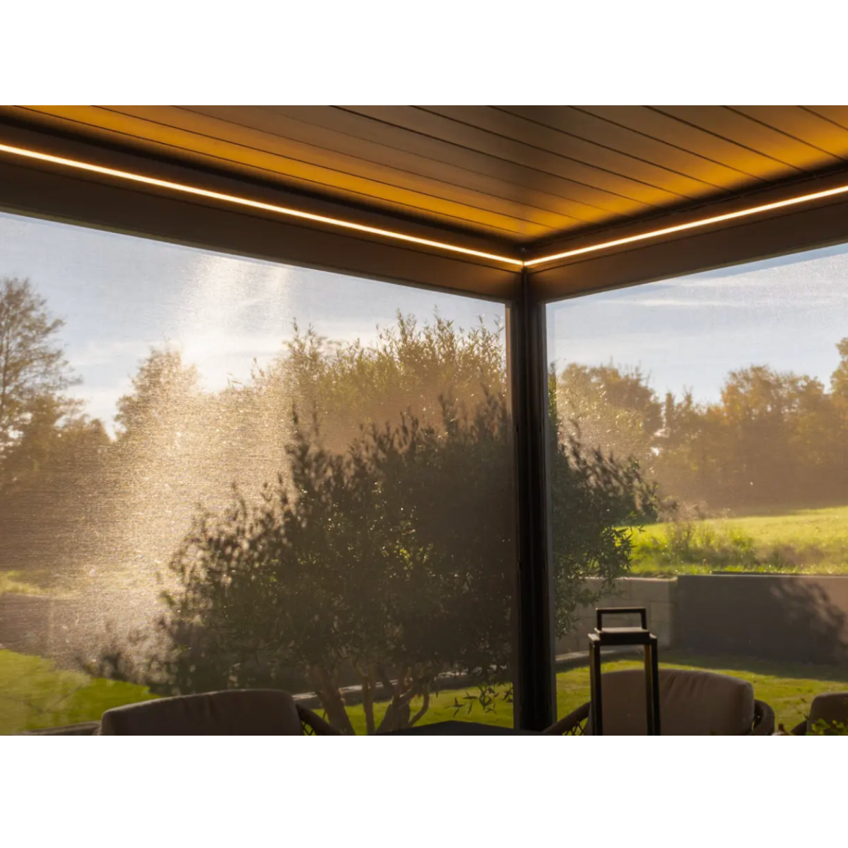 Lamellen Pergola LED Beleuchtung