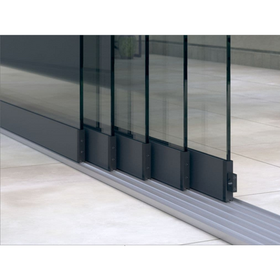 Glasschiebewand (5-spurig) mit 8 mm Sicherheitsglas
